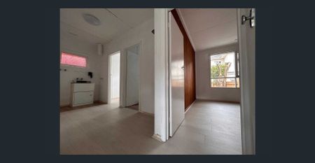 Comfortable Living in Central Blackburn - Photo 2