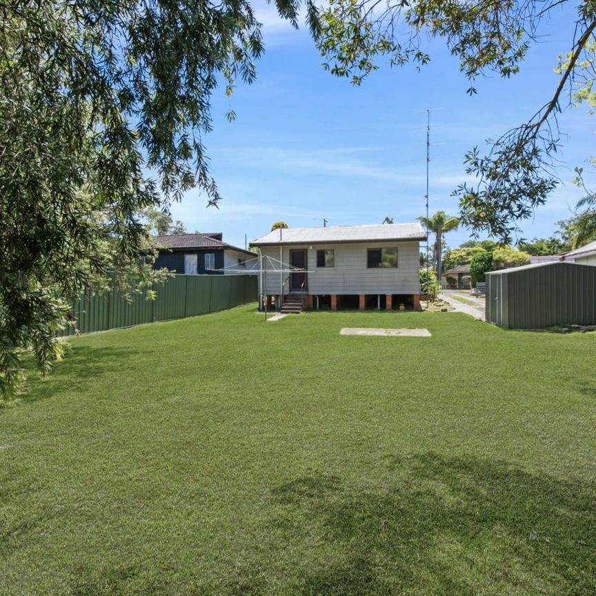 COASTAL COMFORT MEETS LAKESIDE LIFESTYLE - Photo 1