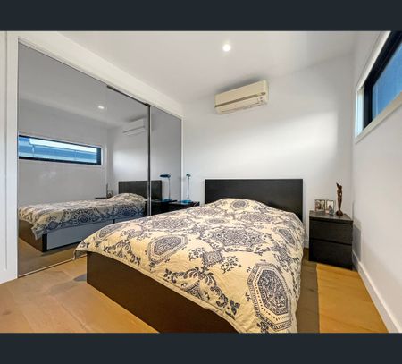 22 Kokoda Place, Mordialloc, Vic 3195 - Photo 3