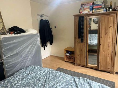 Hayward Gardens, Putney Sw, London, SW15 - Photo 4