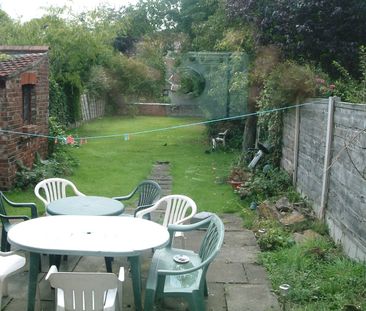 Room in a Shared House, Rye Bank Road, M16 - Photo 1