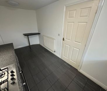 3 bedroom mews to rent - Photo 6