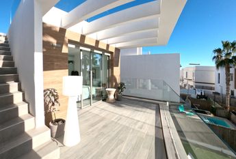 425 Villamartin Paradise