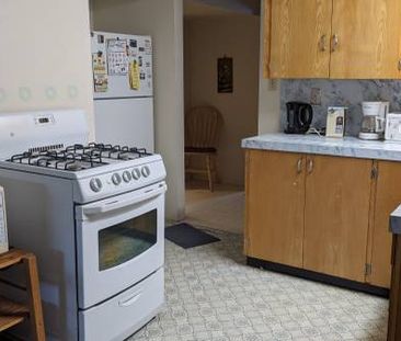 1 bedroom suite for rent for UBC student - Photo 1