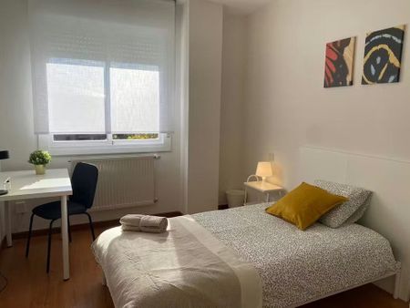 Calle Isaac Albéniz, Majadahonda, Community of Madrid 28222 - Photo 3