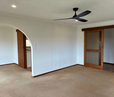 THREE BEDROOM FAMILY HOME - Photo 6