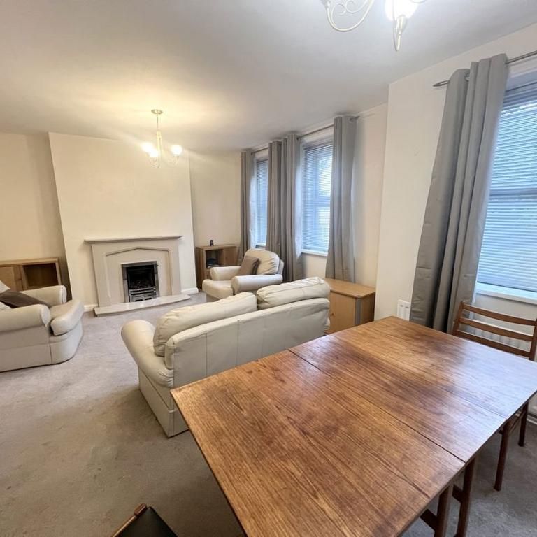 2 bedroom ground floor flat to rent - Photo 1