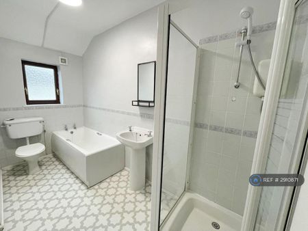 2 bedroom terraced house to rent - Photo 4