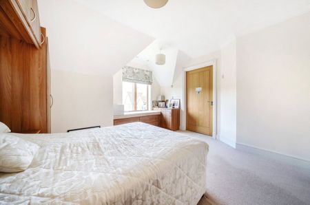 2 Bedroom Flat / Apartment - Salisbury Road, Sherfield English - Photo 3