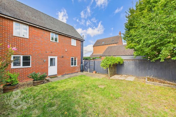 Woodpecker Lane, Cringleford, Norwich - Photo 1
