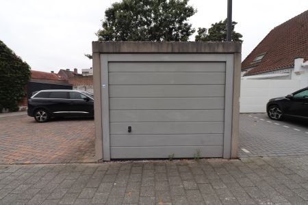 Gerenoveerde loft (2de en 3de verdieping) met terras (ca 28 m²), garage en fietsenberging. - Photo 5