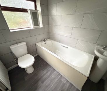 Scott Avenue, Penn, Wolverhampton - Photo 1