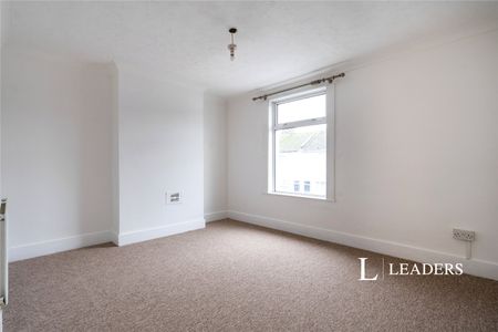 2 bedroom house to rent Cranworth Road, Worthing, BN11 - Photo 4