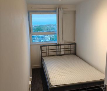 3 bedroom flat to rent - Photo 1