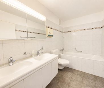Moderne 5.5-Zimmer-Maisonettewohnung mit Galerie in Gippingen AG - Photo 5