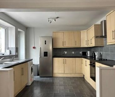 7 bedroom terraced house to rent - Photo 5