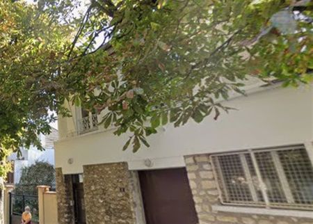 Location Appartement 3 pièces 103m² ST MAUR DES FOSSES 94100 - Photo 2