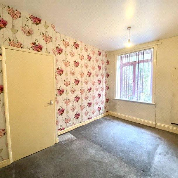 2 bedroom end of terrace house to rent - Photo 1