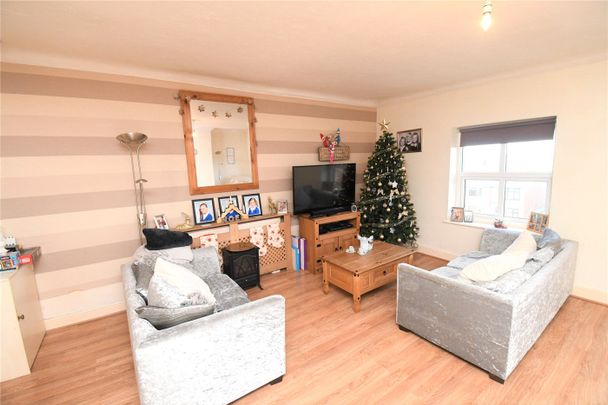 Victoria Road, CH45 9LB, Wallasey - Photo 1