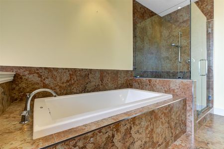 Upper Mission House – 3 bed plus den, Views! - Photo 2