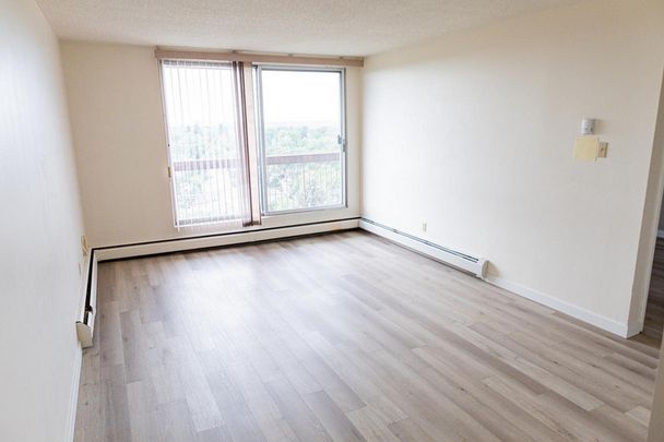 Dhillon Tower - Photo 1