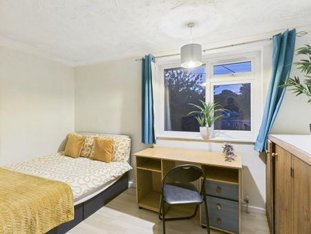 5 bedroom terraced house to rent - Photo 4