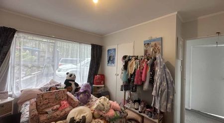 Affordable 2 bedroom unit in Onehunga - Photo 3