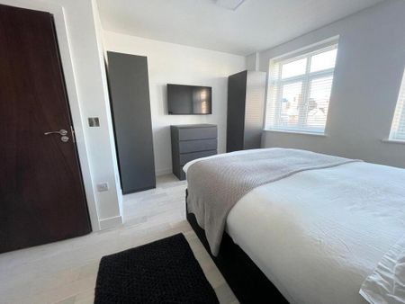 1 bedroom in a house share to rent - Photo 5