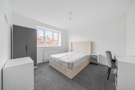 1 bedroom in a house share to rent - Photo 4