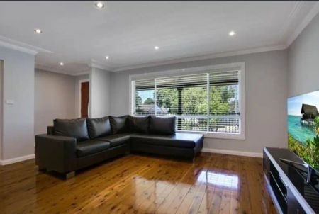 “Spacious Family Home with Entertaining Area” - Photo 4
