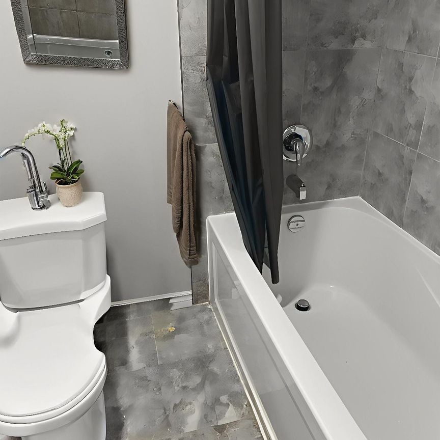 For Lease - 70 Victoria Avenue Unit# 5, Hamilton, Ontario - Photo 1