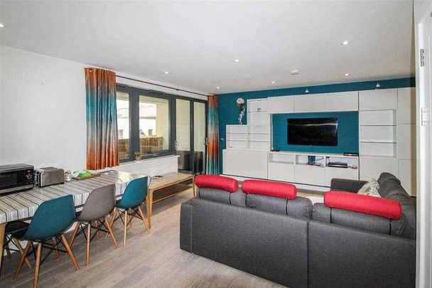 Horsham Gates Two,north Street,horsham, RH13 - Photo 1