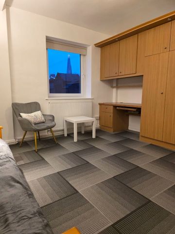 1 Bed Flat, Wade House, SE1 - Photo 5