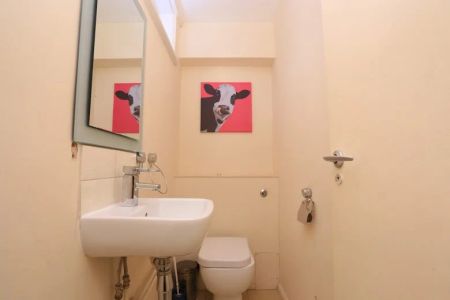 Fairlie Court – Room 2 - Photo 5