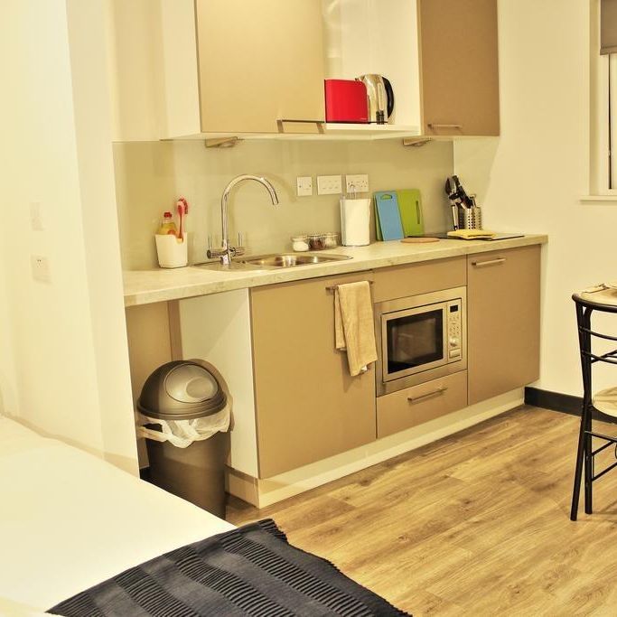 Studio to rent - Photo 1