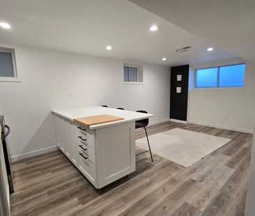 For Lease - 32 Hillary Avenue, Toronto, Ontario - Photo 2