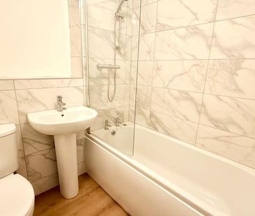 2 bedroom maisonette to rent - Photo 4