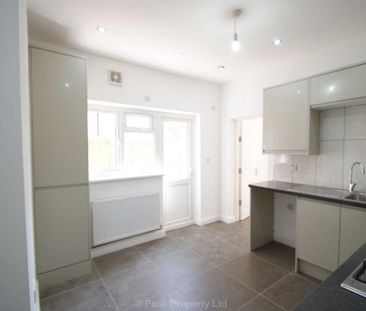 2 bedroom flat to rent - Photo 4