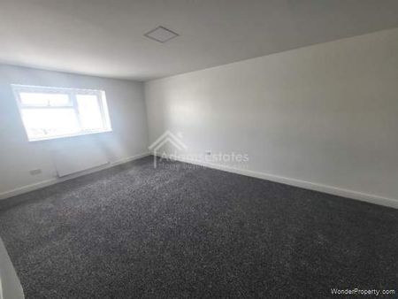 4 bedroom property to rent in Dewsbury - Photo 4