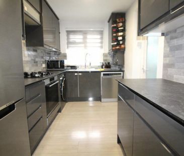 2 bedroom semi-detached house to rent - Photo 5