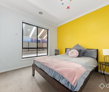 Spacious Family Living in a Prime Location - Photo 5