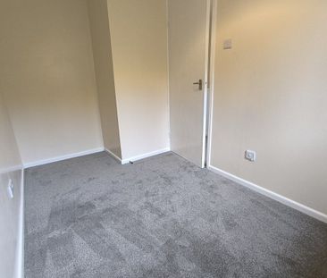 Prospect Square, WESTBURY - Photo 4