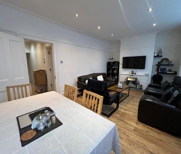 3 bedroom apartment to rent - Photo 3