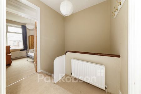 Amble Grove, Newcastle Upon Tyne - Photo 2