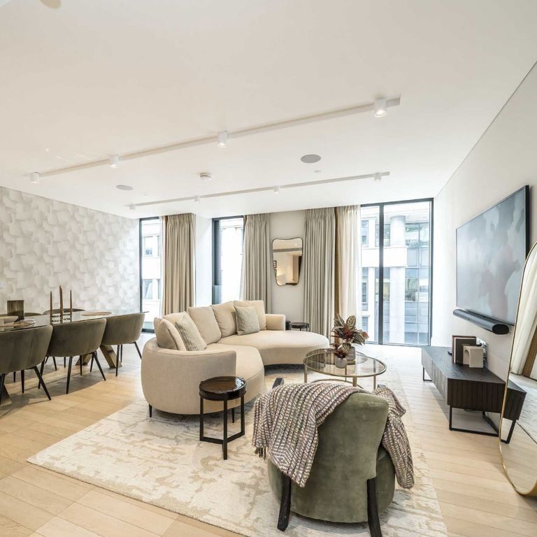 Cork Street, Mayfair, W1S - Photo 1