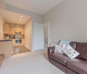 2 bedroom flat to rent - Photo 3