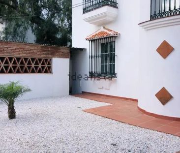 Alquiler de casa o chalet independiente en Avenida Vistamar, 14 b - Photo 3