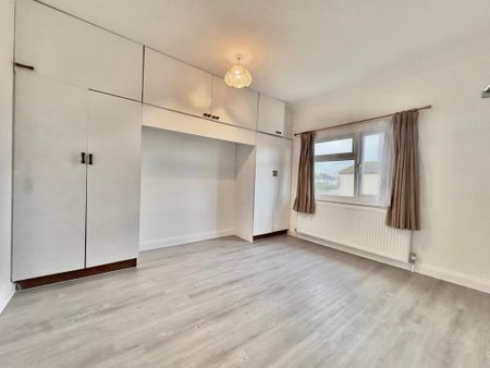 3 bedroom detached house to rent - Photo 4