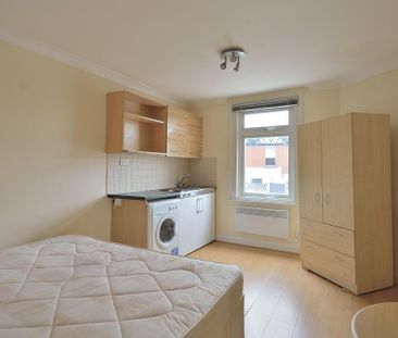 Studio to rent - Photo 3