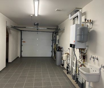 Drie slaapkamer EENGEZINSWONING met garage & tuin - Photo 5